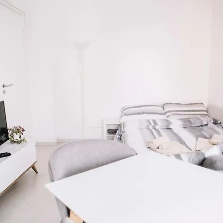 Apartment White House, Ideale Per Eventi E Concerti *
